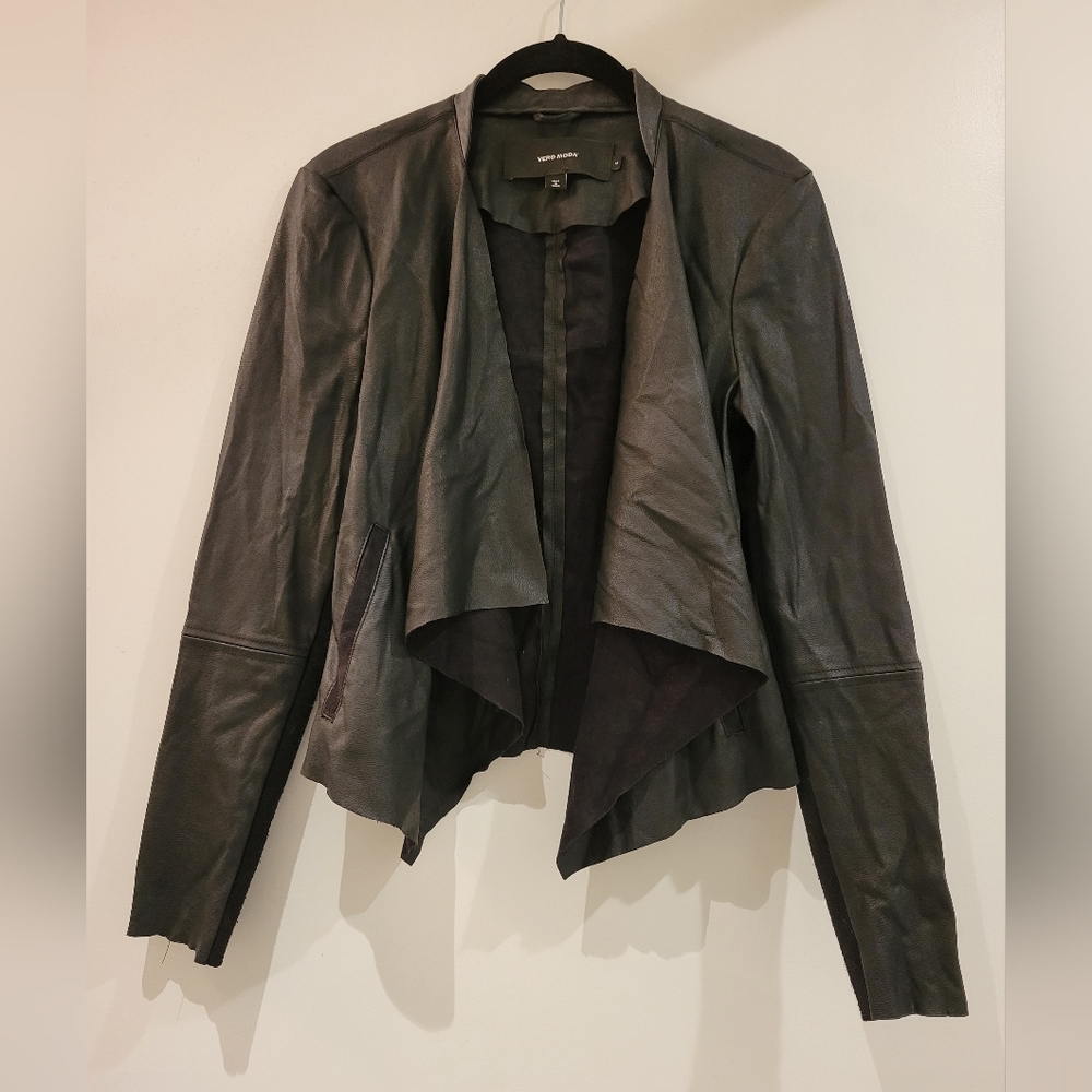 Vero Moda Cropped Faux Leather Jacket
